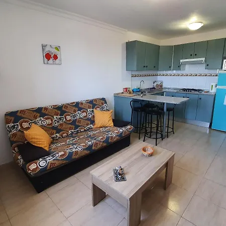Holla Del Saldo Apartment *